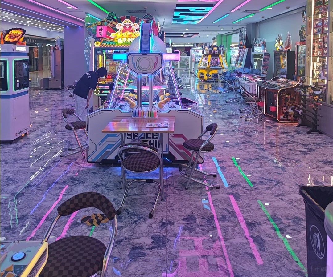 某電玩城 某電玩城